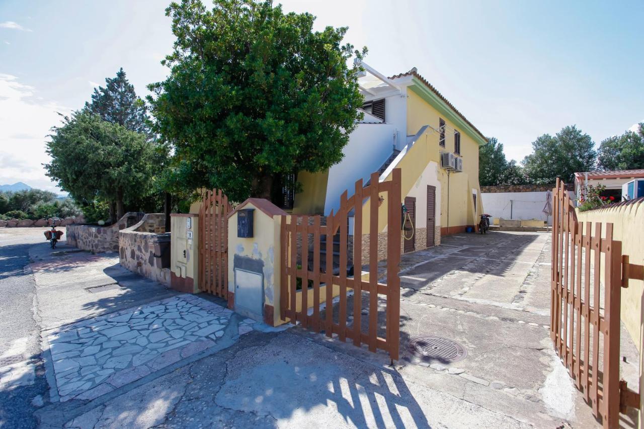 Casa Vacanze Zefiro Orosei Exteriör bild